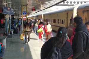 किसान आंदोलन का असर अब ट्रेनों पर भी, यात्री हो रहे परेशान